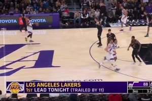 本场第一次反超！东契奇单挑乐福上篮得分