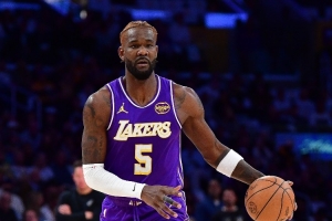 这才打了15场！艾顿本季已有6场单场至少20分10板 追平上赛季纪录