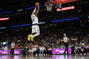 解说：独行侠输得太抽象 纽约最后6罚给机会&布威进攻犯规好新奇