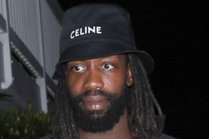 家暴不能忍！播客老板：已暂停与贝弗利合作若情况属实我将放弃他