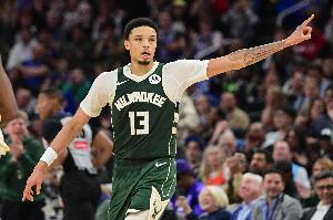 尽力局！罗林斯空砍32分6板14助 助攻生涯新高&得分平生涯最高