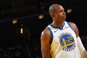 篮板被爆了！科尔：末节霍福德无法出战 我也不知道发生了什么