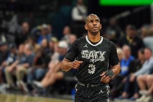 🔒保罗生涯合计入选7次最佳一防 NBA近20年来最多