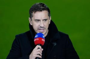 太阳报：曼联92班创办的大学被指控种族不平等，内维尔震惊落泪