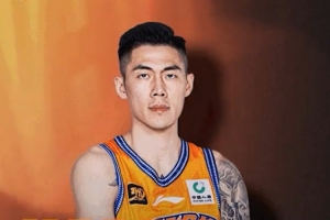 真挚的祝福！祝上海男篮球员刘铮35岁生日快乐！🎂🎂