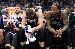 美记：国王深知将拉文、德罗赞、小萨全摆上货架也得不到丰厚回报