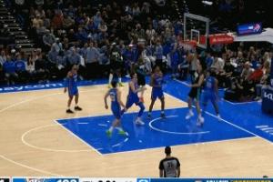 卧槽💥！杨瀚森单臂接乐福妙传空接暴扣！打停雷霆！