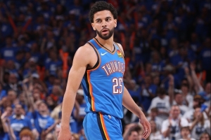 戴格诺特：阿杰伊·米切尔极具影响力适配多种阵容 进攻技术全面