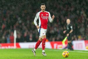 征服队友！梅里诺：埃泽非常全面，他能突破能传球也能破门得分