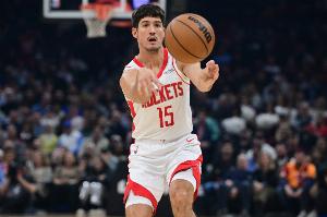 脑后长眼！谢泼德突破空中背后妙传霍勒迪命中三分球