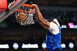 接近复出！浓眉计划周四参加训练 争取周六vs湖人/周日vs快船复出