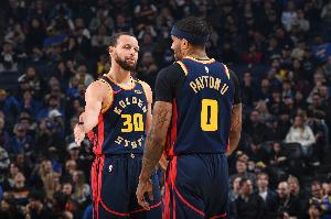 佩顿首发！勇记：爵士首发没低于1.93cm的球员 勇士身高明显劣势