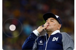 马拉多纳去世五周年🙏阿根廷媒体TYC发文缅怀：每天都在想念你