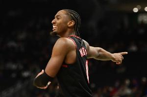 各队单场三分纪录都由谁保持？仅三人单场13+三分 哈登3次平纪录