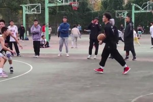 在学校练好三分，真的能让你获得优先择偶权！