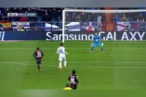 腾云驾雾，摧毁防线！巅峰贝尔满足你对边锋的一切幻想！