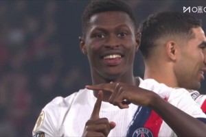 攻防全能无敌！世一左门德斯任意球世界波直挂死角！