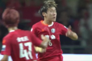 左脚扣右脚打！南通球员一脚不讲理世界波助球队先下一城！