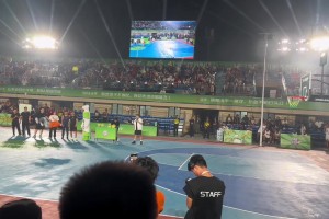 后空翻半场投篮，这个确实能吃互联网的饭🫡