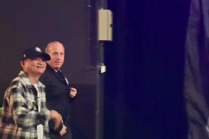 马云现身NBA中国赛现场 球迷激动得直接喊“爸爸”😂😂😂