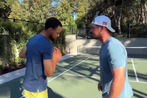 普通人和库里单挑，真是毫无体验感的一件事😂