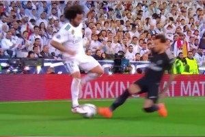 伯纳乌的桑巴舞者！马塞洛连停带过极致享受！