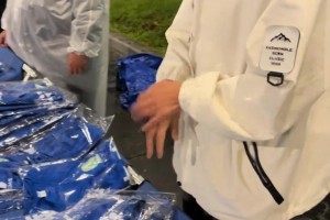 南京队球衣怎么一夜之间比股票跌的还狠，赛前还卖68块呢🫠