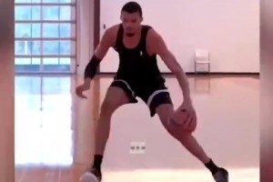 文班现在如此无敌，是不是因为拜师奥拉朱旺学了梦幻脚步？😂