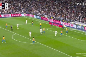 卡雷拉斯禁区造点，维尼修斯点球角度太正被扑