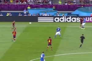 名场面：登巴巴＆兰帕德14年赛后采访谈杰拉德争冠关键战滑到！