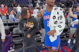 赛前你见过阿诺德吗？或者赛后你打算见他？范戴克：不！