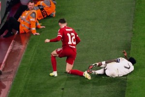 完美！利物浦官方怒赞布拉德利1v1防守维尼修斯