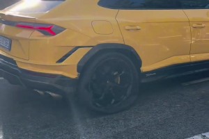 总爆胎我不买了😂！多纳鲁马驾驶兰博基尼训练途中遭遇车爆胎