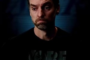 网红此前恶搞东眉交易：老詹赶走浓眉欢迎77被撞破🤣