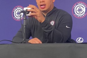 泰伦卢：我们计划就是让约基奇单打，切断他传球，但没想到他能砍55分😂