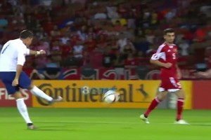 当年遭亚美尼亚球迷喊梅西！C罗神级停球+世界波戴帽回应