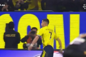 看爽！多角度回顾40岁C罗今晨精彩倒钩