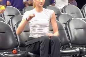 感受一下库里教妹布林克的十头身，有一说一真的和杜兰特很配🤔