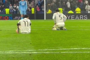 皇马1:2遭曼城逆转！终场哨响那一刻，贝林厄姆与罗德里戈的反应